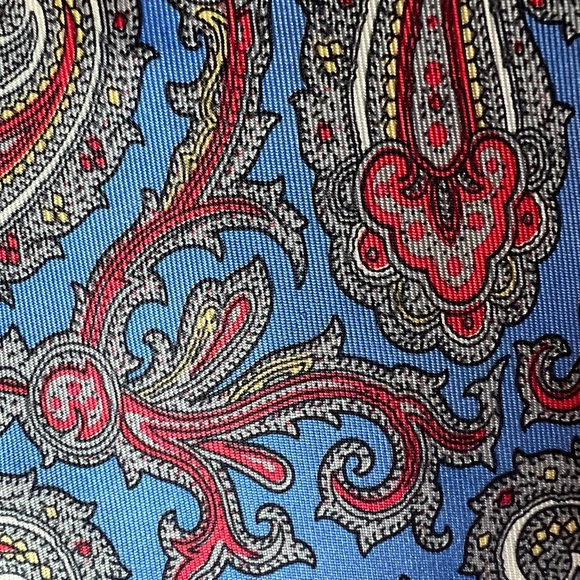 GUC Traditional Men’s Neckties Set of 4 Various Colors, Prints and Brands - Picture 6 of 6